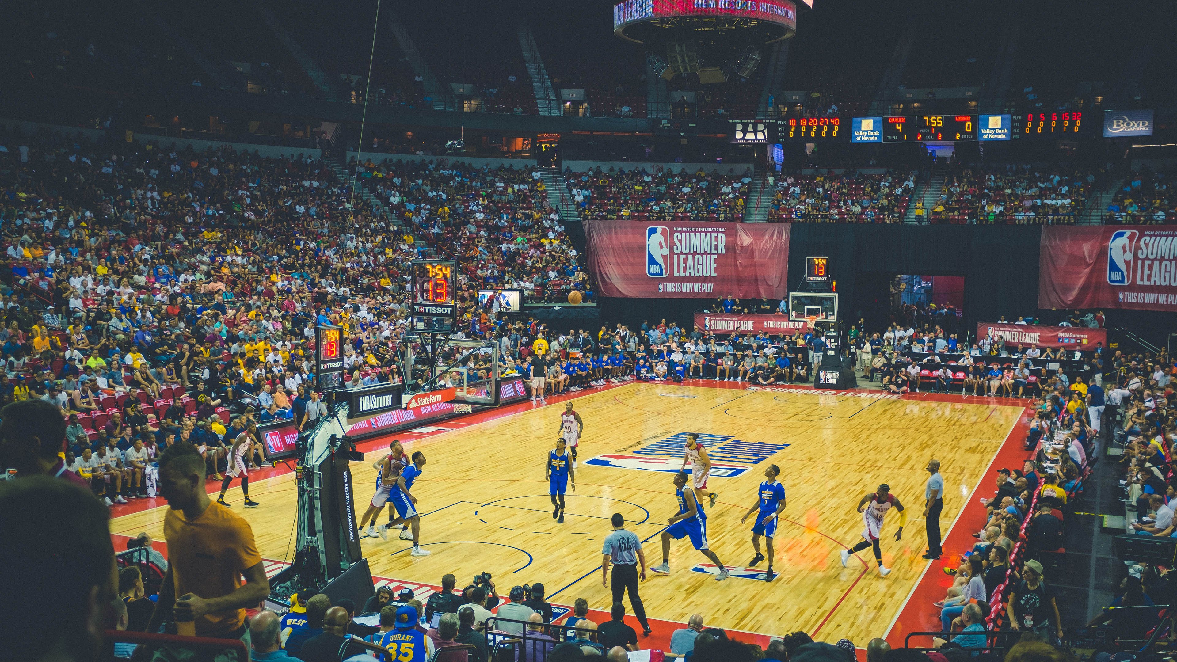 F1新赛季揭幕战之夜，阿圭罗用实力证明自己